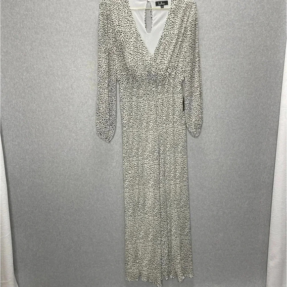 Lulu’s White Black Speckled Plunge Neck Wide Leg Jumpsuit - Picture 2 of 11